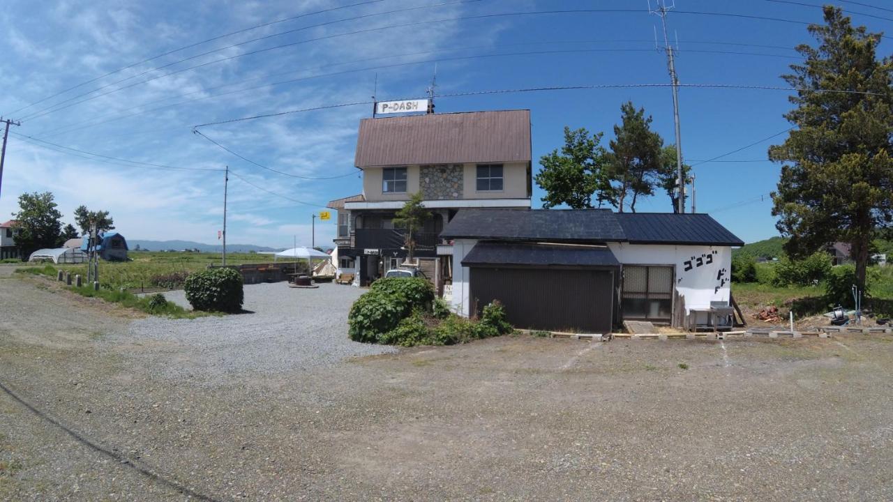 P-Dash Garden Backpackers Higashikawa Exterior photo